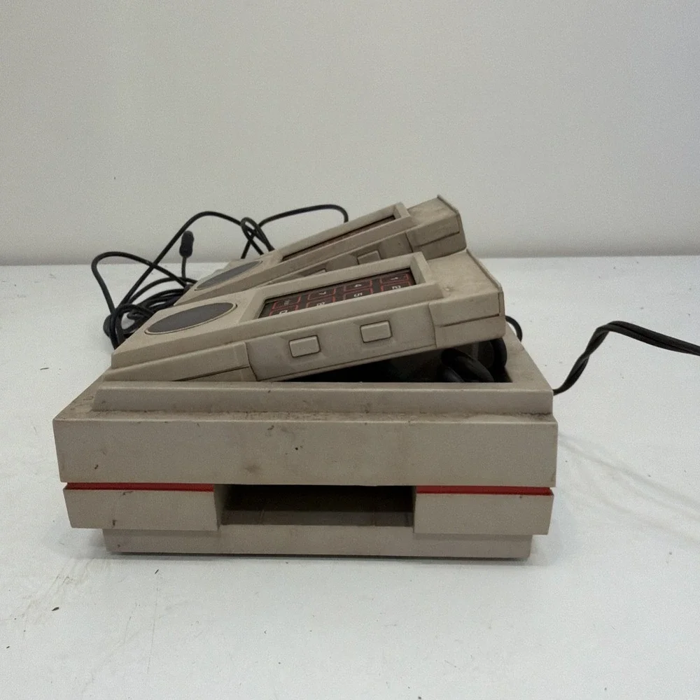 Vintage Mattel Electronics Intellivision II 5872 Console w/ Dual Controllers